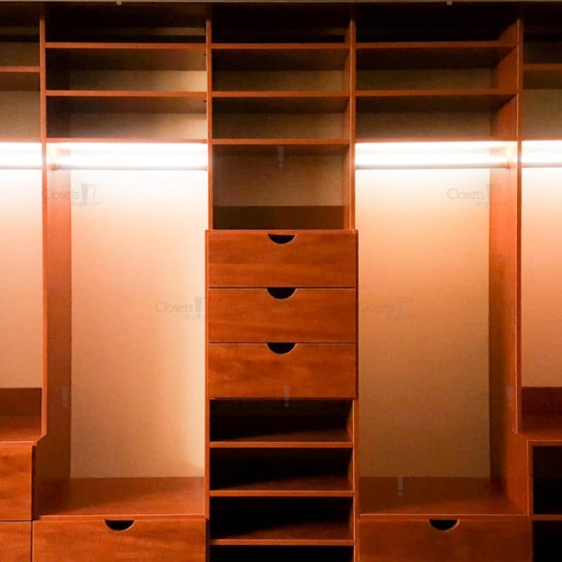 Side view of this two toned butler pantry