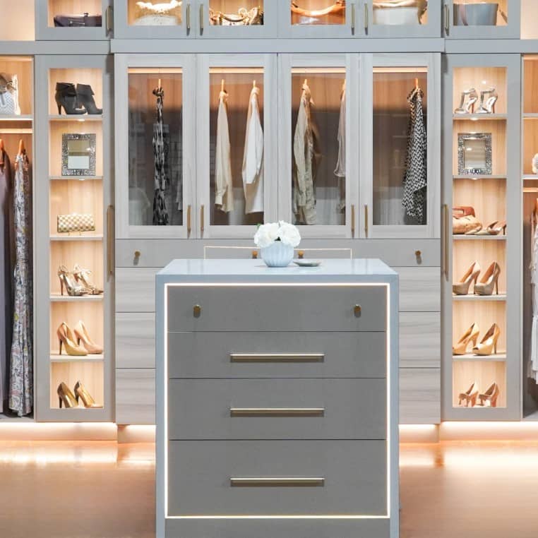 Closet Tier 1 digital image