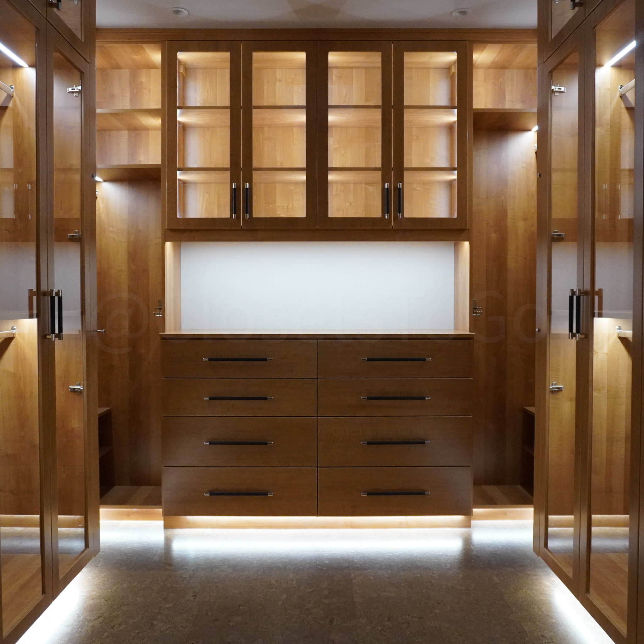 Cherry Red Dim Walk-In