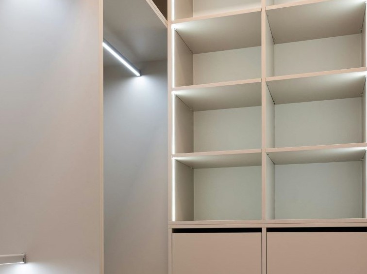 Led Large Closet